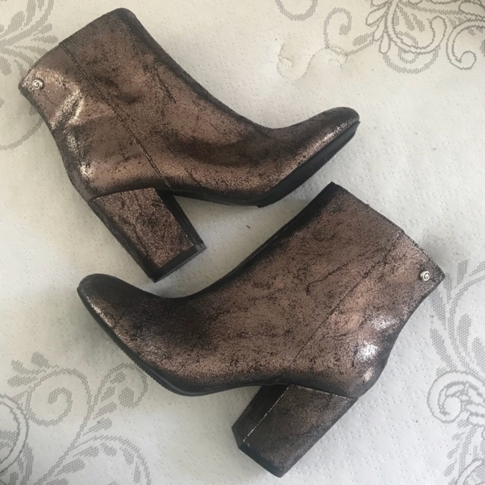 Guess Freshie Boots - Picture 8 of 8